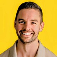 Author of https://t.co/WwVAEe7d7N | I help CEOs scale from 6 to 8-figures in product-led revenue @ https://t.co/H7NfZ6Vneg