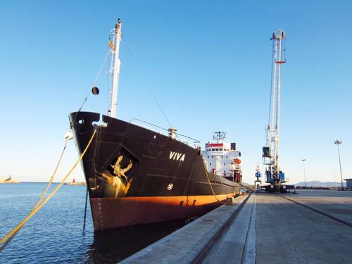 Comisarios de averías, peritos de seguros e ingenieros navales dedicados a peritar y tasar averías en buques, yates y mercancías.