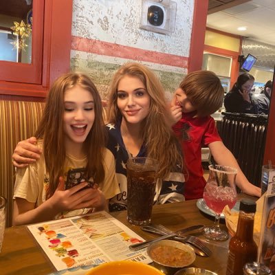 Colorado-born girl, grew up early in Nebraska, wife of @darrenhahm, Mommy of 4, including a Leukemia survivor! True #MAGA. Give hubby a follow, too ✝️