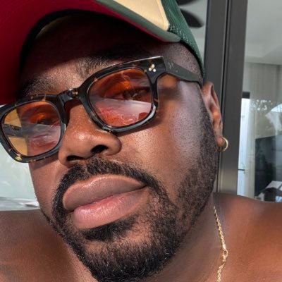 thatsaduzi's profile picture. He/Him | 1867 🇿🇦 🇬🇾