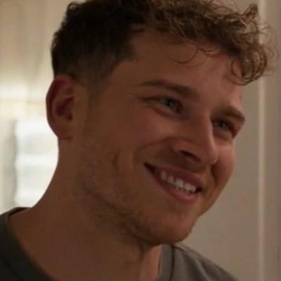 namjuvvu's profile picture. s/h 🌻 i believe in our galaxy / dawn will come to the darkest of nights | decide for yourself what it means to be happy.