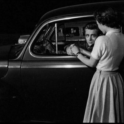 b0s1b's profile picture. انـا دايـم غلط لحد يختارني . 🩶