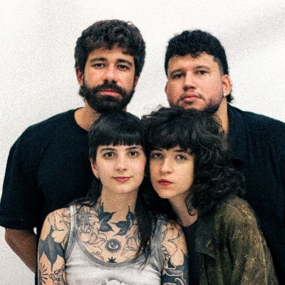 banda recém-nascida de rock alternativo independente
escute nosso primeiro disco