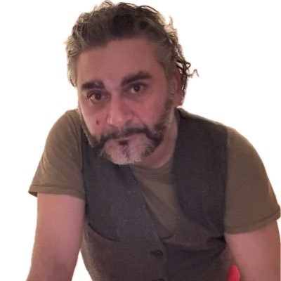 🎵 Composer | artist | producer in love with electronicmusic. Follow my musical journey on Spotify, AppleMusic, YouTube and more https://t.co/CZG8IJP5xf 🎙️🎶