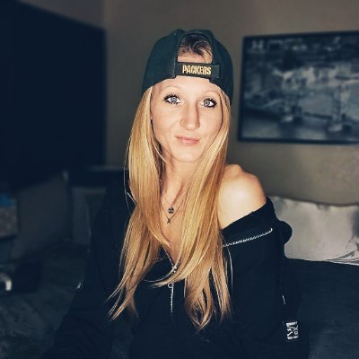 sarahdances's profile picture. •ʜᴀᴘᴘɪʟʏ ᴍᴀʀʀɪᴇᴅ ᴛᴏ ᴋ.ʙ.ᴀ.💖🤵👰  
•ᴀᴢ ʙᴏʀɴ & ʀᴀɪꜱᴇᴅ🌵🌴🌞🌲🏔
•37 ʏᴇᴀʀꜱ ʏᴏᴜɴɢ♐️ #ᴍᴇʀɪᴄᴀ🇺🇲🦅🔫♥️ #ɢᴏᴘᴀᴄᴋɢᴏ💚💛🏈