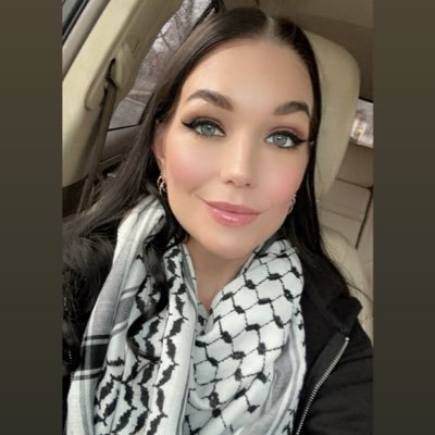 ams082386's profile picture. 