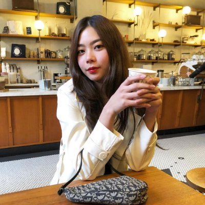 NoraRui9966's profile picture. The world is full of magic things, patiently waiting for our senses to grow sharper.😊