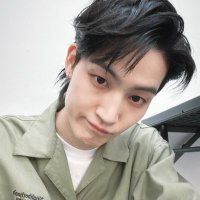 b. (@j4ybi) 's Twitter Profile