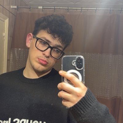 user1739172912 Profile Picture