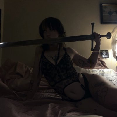 poi$on ⭑ full time brat ⭑ mdni ⭑ content creator ⭑ feral findom ⭑ 22 ⭑・*:.☆* ゚ꔫ *・$50 tribute! beem - @spitsuccubus