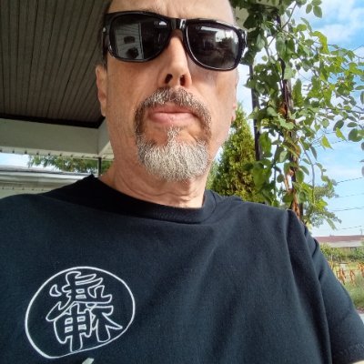 Budoka, old Punk, Host of The Foxhole Radio on Twitch, featuring Japanese Metal, news, interviews & tour dates. 音楽は人生です!