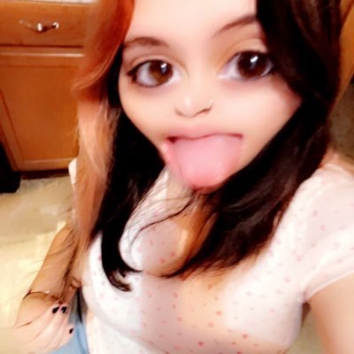 R4EBUG's profile picture. ur all gay btw.