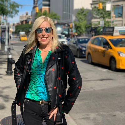 SVP Publisher Harper Influence 📚Books since '07 -2-time Emmy Winning TV Journalist 📺 Certified Yoga 🧘♀️Teacher 🇺🇸Military Vet Mentor & Mom of 3 + 🐶