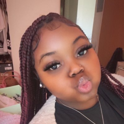 uenvymya_'s profile picture. oh, hey!