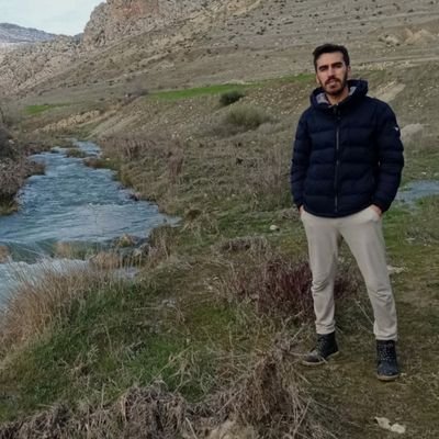 Mü'minlere karşı şefkatli kâfirlere karşı şedid, tavizsiz bir müslüman.