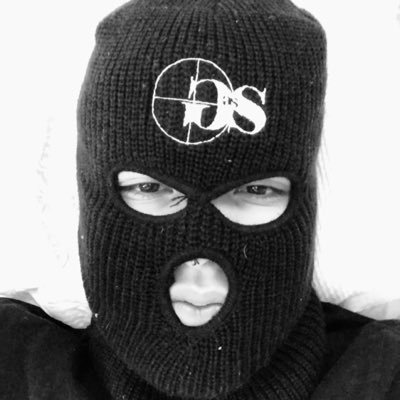 Kingneek__'s profile picture. I gamble ~ APTTMH