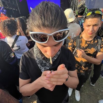 single solvente soy tataudor info Dm
un año de experiencia
antigua cuenta @Carlos23xt
