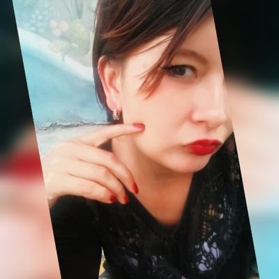 SarixhaVR's profile picture. 
