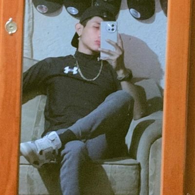 Erick277364's profile picture. 