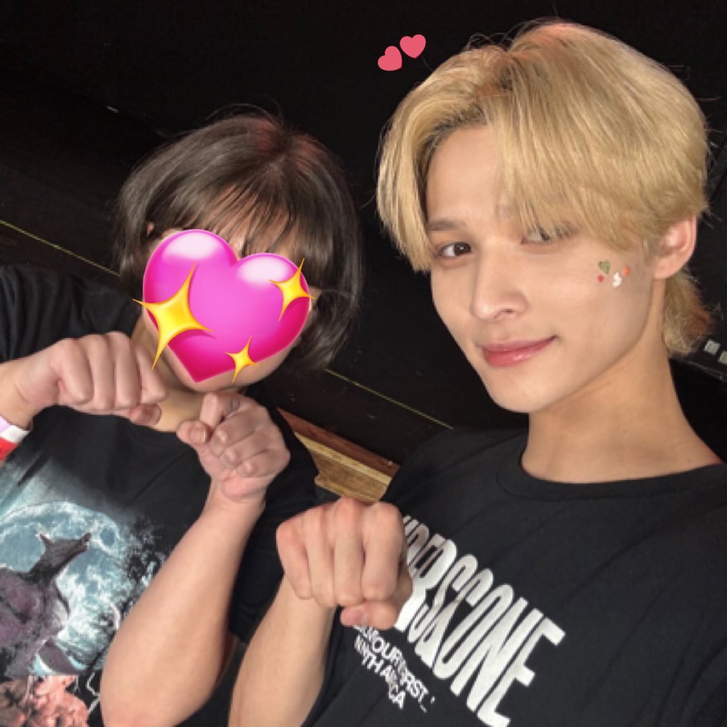 avilu_nyang's profile picture. ‘06 / 19 | enfp | ENG/한 👌 always thinking about mackiah 마카야…내 남편 💕 saw ampers and took a picture with the loml 3/16! 😭