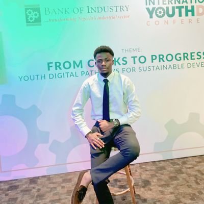 khallmeharyor's profile picture. Honestly I’m just amiable, I don’t have feelings for you. #Nigerian 🇳🇬 Cancer ♋️ Football??⚽️ Yeah. Online entrepreneur/ Song freak🎗#Unilag