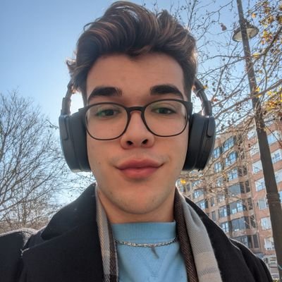 thearchermind's profile picture. International trade 🏬🌐📚.   
Always learning💡

💌