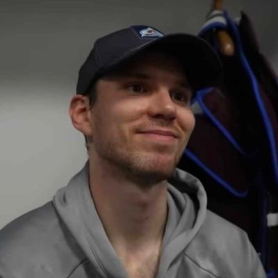 20 | she/they | 🇲🇽
☆ sharks & avs & canes
◇ eagles & cuda & abbycanucks
♤ alexandar georgiev defender for life