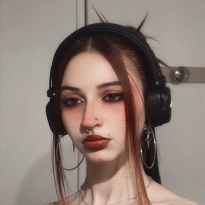 Blitzø kinnie 🎀 // mentally ill redhead girl 🤍 // Jayvik nation how we feelin'?