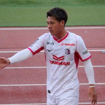 deckTHEriverCRZ's profile picture. セレサポ、2025年もメイン下段民。フォローはお気軽に。フォロバは確実なはず。楽観主義者やったり悲観主義者やったりします。 #セレッソ大阪 。元修行僧。元セレッソU-23の選手達を贔屓目に応援してる。#セレサポ瓶ビール部