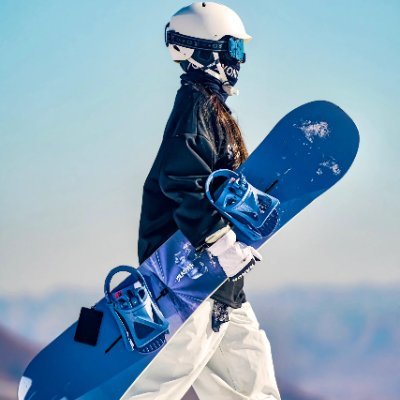 Chasing1_Dreams's profile picture. Chasing the wind and dreams in the snow, defining life in freedom. There is no limit to passion and no end to bravery. ❄️🏔✨