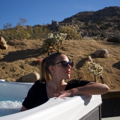 Miezkatz's profile picture. ✨She/her 🇺🇦