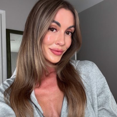 pilates instructor 🧘♀️🌸
@playboyplus MUSE 2022 🐰