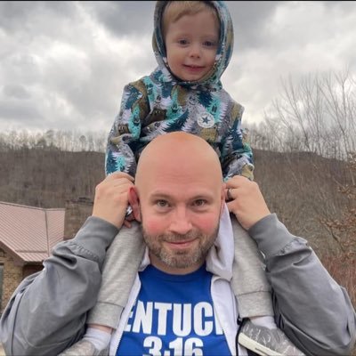 #BBN #606 Father of 2. Husband to a nurse superhero. More sports, less politics. Housing Case Manager. You just gotta keep livin man… L-I-V-I-N