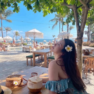 yujun195's profile picture. Whenever you see a successful person, you only see the public glories, never the private sacrifices to reach them.
✝ I believe in God.