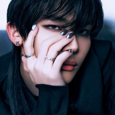 neultingpoint's profile picture. he/him, certified lunérose, nichojoo & gyubrik biased