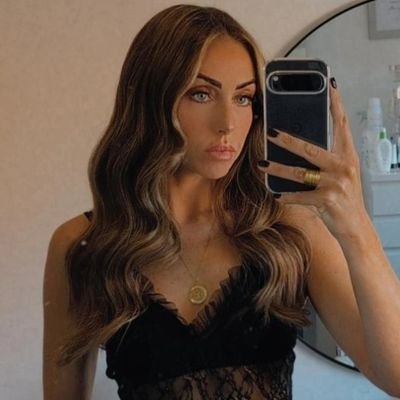 StephVonKitty's profile picture. All I talk about is netball, EFC and a little bit of F1 😴