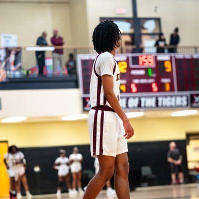6’4 SG 25’ Tucker High School AAU Club-HESE Wolverines 4.02 GPA Email:dylanrivers07@gmail.com Contact-678-738-2430
