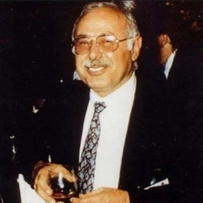 sm3297156371473's profile picture. گەر بە ئازادی نەژیم مردن خەڵاتە بۆ لەشم