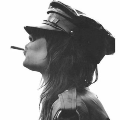9boy till death.
nicotine connoiseur.