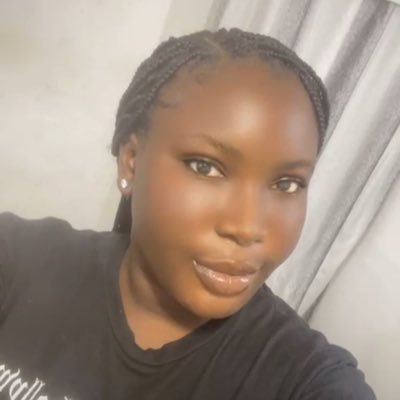 AramideTiwalola's profile picture. I’m just a girl