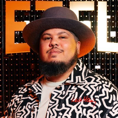 Contains Multitudes.
Film | Marketing
Guy with the lekker hats.
Universal Stories With An African Voice.
Screenwriter & Director.
🇿🇦