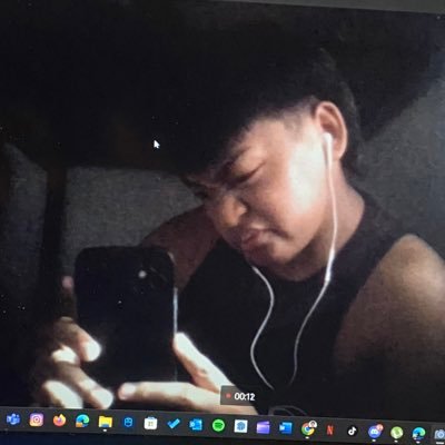 RobynDhanemarc's profile picture. Future Arki + musician + fiber artist 💙| 20+