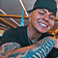 . (@niko__suavee) 's Twitter Profile