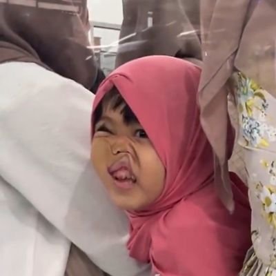 perkedelumbi's profile picture. Weirdo,
Nyambat for better li(f)e