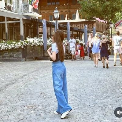 Lioness 🦁|
lawyer 😎 |
Influencer on Instagram|
When you think of beautiful things, think of yourself 💝