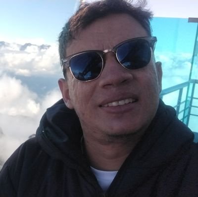 Estudiante de economía #ula. Madridista de nacimiento, hala Madrid y nada más. Me encanta las finanzas.