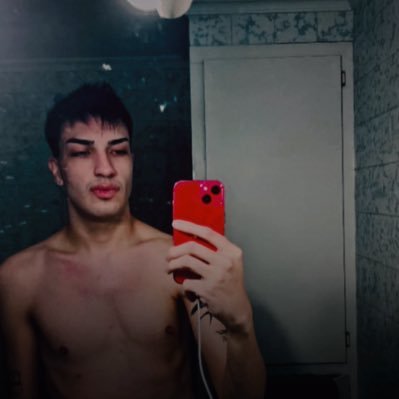 salva__as's profile picture. filòleg ||egos obesos, mentes anoréxicas||