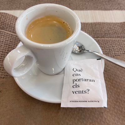 Escritora visual, desgarradora, apasionada.
Cuerpo y mente integrados para despertar tus sentidos.
Búscame en tus noches hipnóticas.