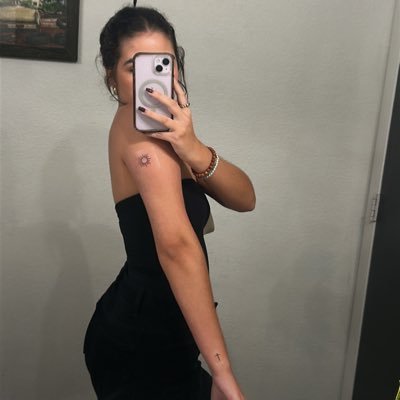 marialevr2004's profile picture. 444