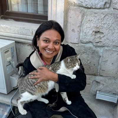 Art of Living Facilitator, Yoga Trainer, Mother, Sportswomen. Likes to explore nutritive stuff & Places